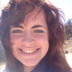 Meet your Posher, Leah